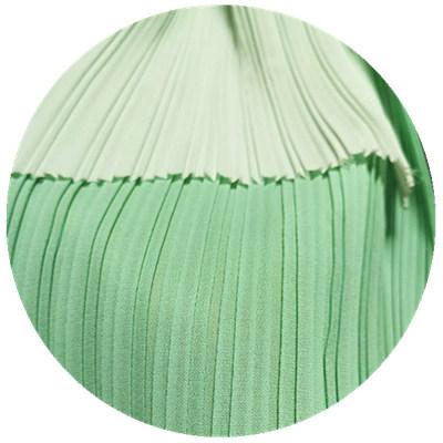 China Memory Medium Pleated Muslim Dress Fabric Pleated Drapes Skirts Good Quality Pleated Scarf Fabrics for sale