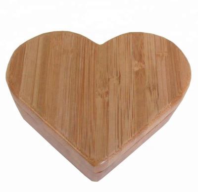 China Sustainable Bamboo Heart Shaped Storage Organizer Box Gift Jewelry Box With Lid for sale