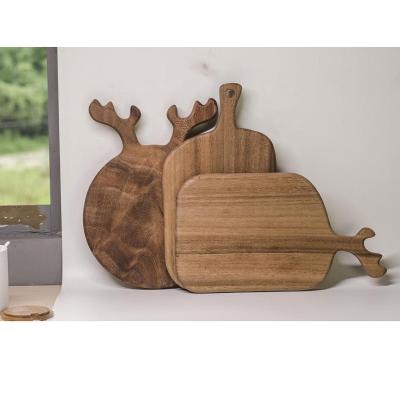 China Sustainable Customized Wood Shape Walnut Cutting Board Chopper Block Serving Tray for sale