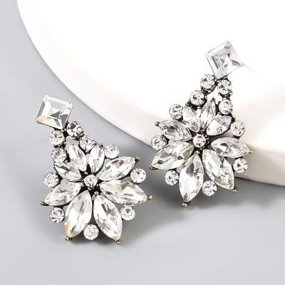 China 2021 New Eco-Friend Alloy Super Diamond-studded Rhinestone Flower Fashion Full Snap Earrings for sale