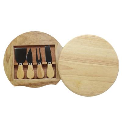 China Sustainable Rubber Wooden Cheese Cutting Board With Round Cheese Knife Set for sale