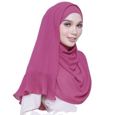 China Cotton Wome Malaysian Muslim Hijabs Wraps Arabic Modest Headscarf Rectangle Long Shawl Pearl Chiffon Plain Solid Color Hijab for sale