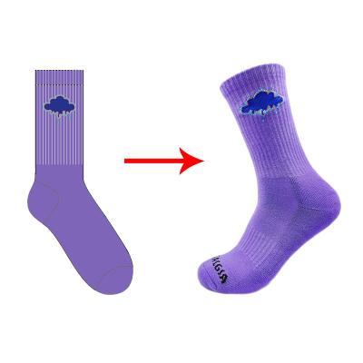 China Breathable Athletic Sport Socks Free Quick Dry Purple Custom Logo Fitness Logo Socks For Men for sale