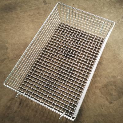 China Corrosion Resistance Powder Coated Metal Wire Mesh Hanging Basket For Food / Storage Baskets for sale