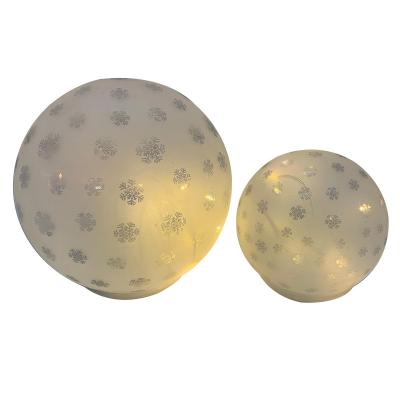 China Good Quality Glass Outdoor Colorful Round Christmas Lead Glass Ball With Light for sale