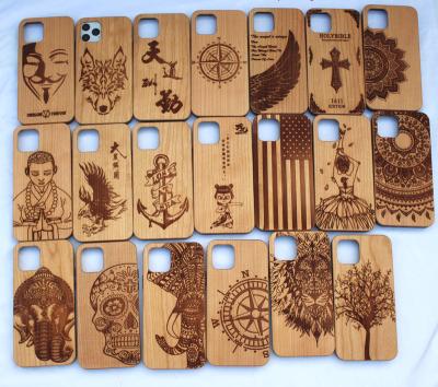 Κίνα Bamboo Wooden Phone Cover Hand Carved Wood For IPhone 11 Pro Soft TPU Frame προς πώληση