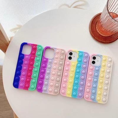 Cina Stress Relief Bubble Waterproof Phone Cover Soft Silicon Push Pops Case For Iphone 12 Pro Max in vendita