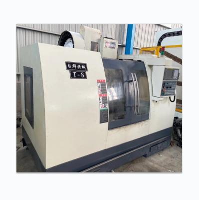 China Metal Processing CNC Machine Centrer Vmc 850 3 Axis Fanuc 1000 kg for sale