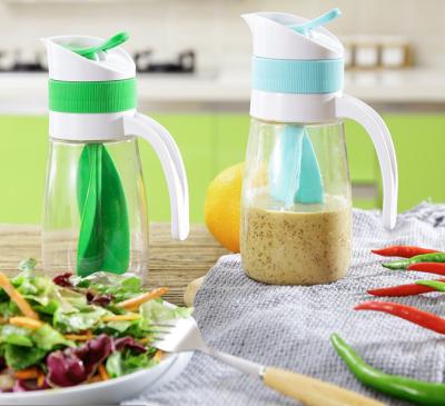 China Viable New Design Salad Mixing Cup Manual Stir Cup Mixing Bottle for sale