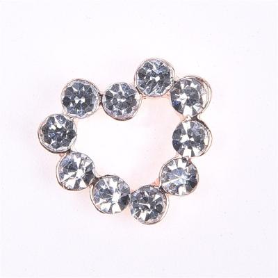 China Flatback Fashion Design Bulk Rhinestone Heart Bridal Crystal Brooch Pin for sale