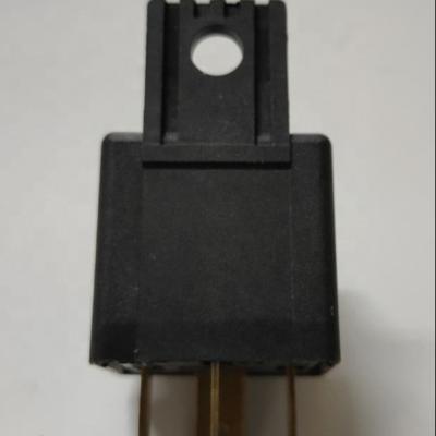 China Manufacturer direct 30A 5 Pin Voltage Relay 2.5CM*2.5CM*5.5CM for sale