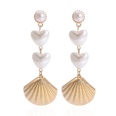 China New Love Hyperbole Earrings Glitter Pearl Golden Vintage Cute Sweet Pearl Earrings Wedding Drop Earrings for sale