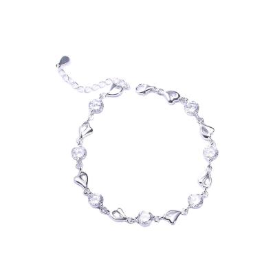 China 2022 FASHIONABLE New Arrival Simple Design Zircon With Heart Bracelet Sterling Silver Chain Bracelet for sale