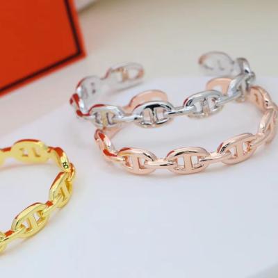 China The other luxury exclusive new pig nose bracelet custom starting the classic bracelet! The elegant temperament of solid gold hardware is sligh for sale