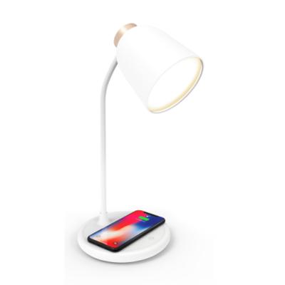 China Residential Variable Temperature And Color Brightness LED Table Lamp Desk With Wireless Charger Battery Operated for sale