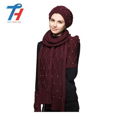 China Wholesale custom made long ladies fashion winter popular wine red infinity scarf glove set with pockets for sale