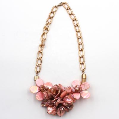 China Fashion Trendy Unique Jewelry Spring Coloful Broom Shell Weaving Flower Necklace For Women Pink Gift for sale