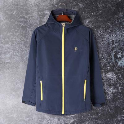 China QUICK DRY men's fleece striped hooded jacket with contrast zip and raglan sleeves for sale