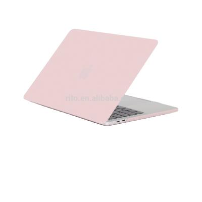 China Dirt-Resistant For Macbook Case Pale Pink , Hard Plastic Case Cover With Rubber Feet For Macbook Pro for sale