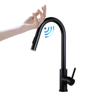 China Hot Selling Sense Faucets 360 Degree Rotating Smart Kitchen Faucet Pull Out Sensor Touch Kitchen Faucet for sale