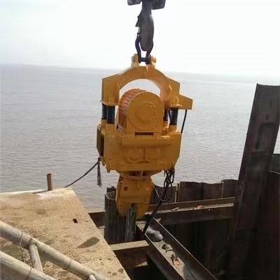 China High Efficiency Piling Equipment 60kw Electric Crane Vibro Pile Hammer For Sheet Pile for sale