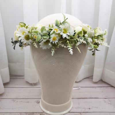 China European and American Style Fresh Daisy Garland Hair Ornament Artificial Wedding Garland Bridal Hair Flower Headband Hair Accessaries for sale