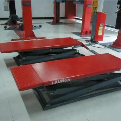 China Hydraulic Automatic Car Lift Hydraulic Pneumatic Car Lift Low Rise Auto Scissor Lift For Sale 2800kg/6200Lbs for sale