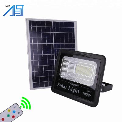 China IP67 High Power Remote Control Outdoor Garden Induction Portable Integrated Aluminum Solar Powered Led Flood Light 100W With Remote Control for sale