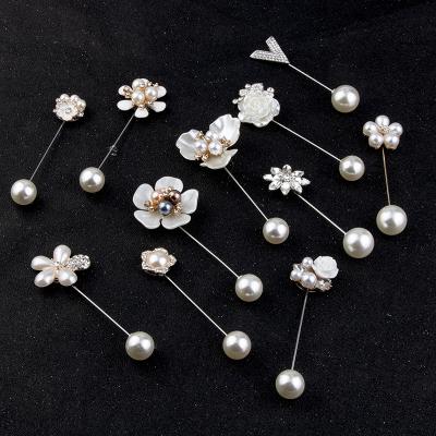 China Pearl Peael Classic Brooch Pin Flower Pattern Suit Accessories For Wedding Party Men Women Gift for sale