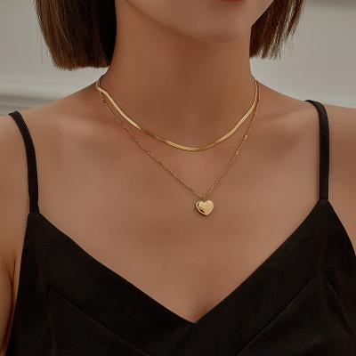 China FASHIONABLE Hot Selling Stainless Steel Butterfly Choker Animal Jewelry Charm Snake Bone Chain Gold Pendant Necklace for sale