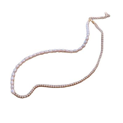 China Fashion Simple Design Clavicle Chain Freshwater Pearl Inlaid Diamond Mosaic Necklace Wholesale for sale