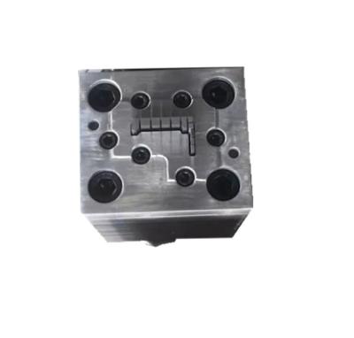 China High Speed ​​Durable Metal Coextrusion PVC Foaming Die Machining Head Made By JinRui for sale