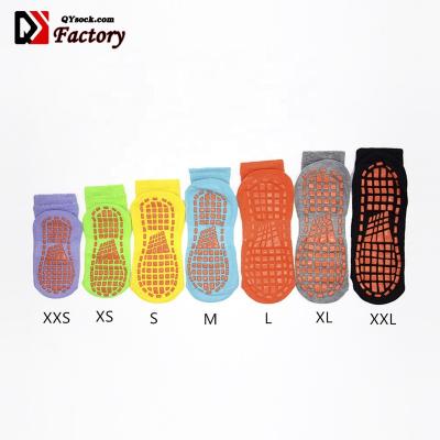 China Custom Non Slip Snub Resistance Wholesale Trampoline Socks Gripper Non Skid Slipper Yoga In Door Kids Anti Slip Socks for sale