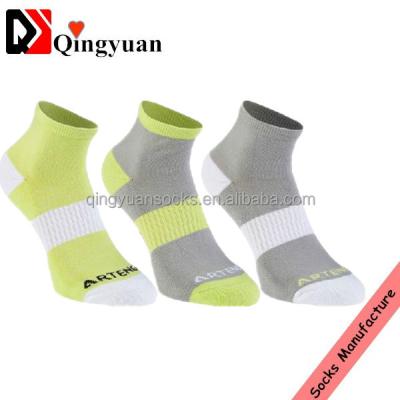 China Antibacterial Custom Mens Business Socks for sale