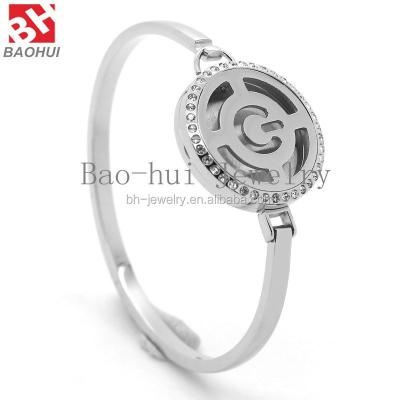 China Popular Casual/Sporty Bracelet (30MM, 50*66MM) Silver Round Hollow Stainless Steel Essential Oil Aromatherapy Diffuser Fragrance Bracelet for sale