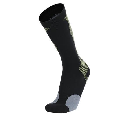 China Breathable Custom Knee High Running Badminton Socks for sale