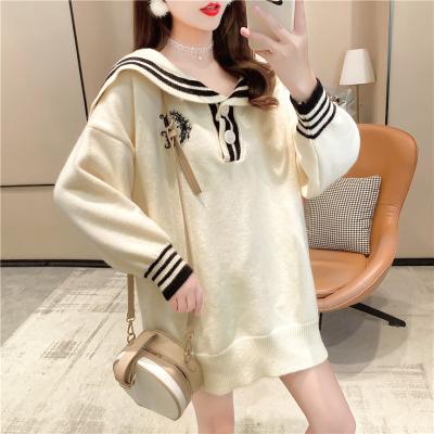 China Anti-wrinkle 2022 Winter New Arrival Batwing Wing Hip Sleeve Letter Embroidery Sailor Collar Women's Loose Sweater for sale