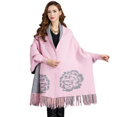 China Striped 2022 Luxury High Quality Loose Women Plus Size Super Soft Cable Knit Women Tassel Shawl for sale