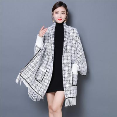 China Luxury Wholesale Winter Fashion Mink Hair Pocket Women's Thick Warm Imitated Shawl for sale