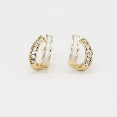 China CLASSIC Customized Good Quality Modern Popular Pave Setting Alloy Circle Gold Plated Bling Crystal Earring Earring for sale