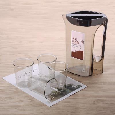 China Sustainable Hot Selling 2L Food Grade Plastic Water Jug Water Pitcher With Cups for sale