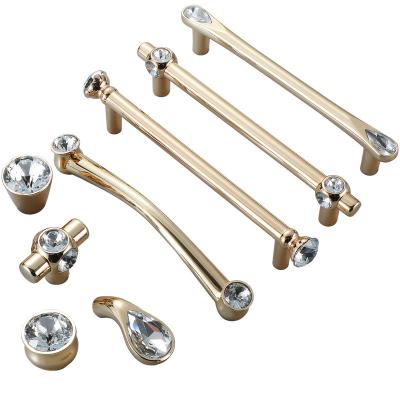 China Hoone Modern New Arrival Crystal Kitchen Wardrobe Drawer Cabinet Handles Gold Luxury Hardware Door Pull Furniture Handles for sale