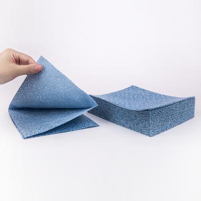 China Bark Model 32*40cm Oil Sustainable Pleat Super Absorbent Industrial Cleaning Cloth Disposable Instrument Cleaner for sale