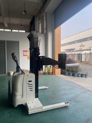 China Automatic Electric Battery Powered Roll Paper Plastic Film Roll Lifter Easy To Operate Paper Roll Forklifts for sale