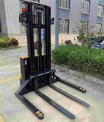 China 3500mm Full electric walkie stacker with widen fixed leg and forged fork used in narrow spaces à venda