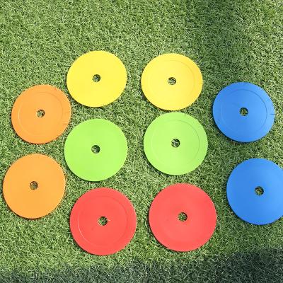 China Durable 6 Inch Flat Cones With Holder Football Soccer Cones Marker Disc Plastic Cones For Hockey Basketball Training Agility Equipment for sale