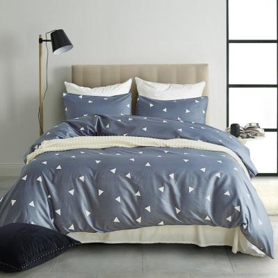 China BRIEF Premium Blue Microfiber Bedding Duvet Cover Set Gray Triangles Pattern Zipper Closure for sale