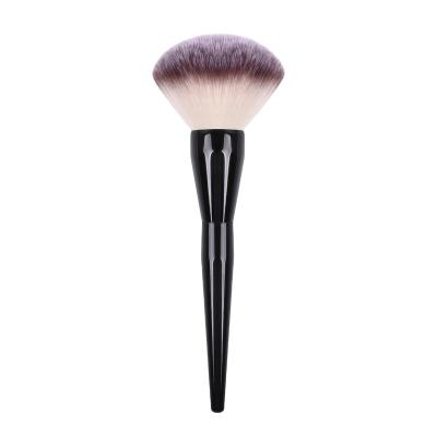 China Big Silky Soft Powder Brush Blush Loose Powder Brush Makeup Make Up Brush Single Private Label for sale