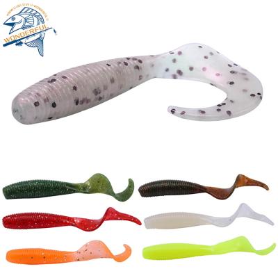 China High Simulation 65mm Soft PVC Plastic Curved Tail Worm Larva Lures By Colorful Artificial Freshwater Bait for sale