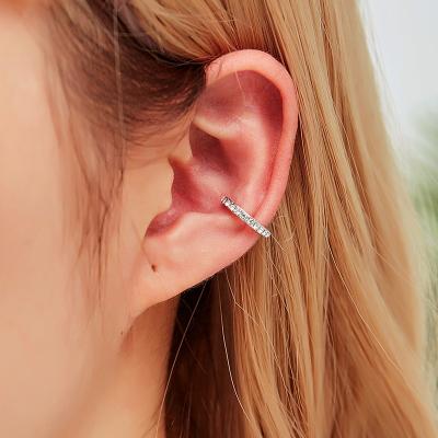 China 2022 New Arrival Multi Color Luxurious Crystal Ear Cuff Stackable C Shaped Ear Cut No Cartilage Pierced Earring For Women Ear Cuffs for sale